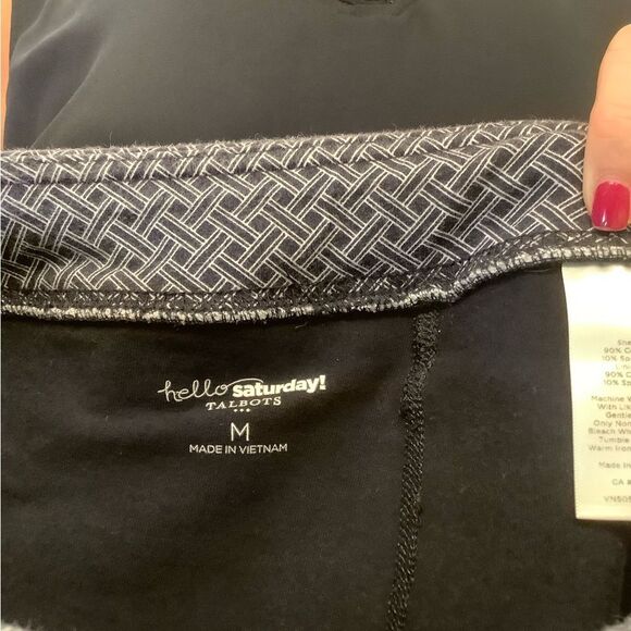 🔷 Talbots Navy & White Geometric Skort – Size Medium - Picture 4 of 4